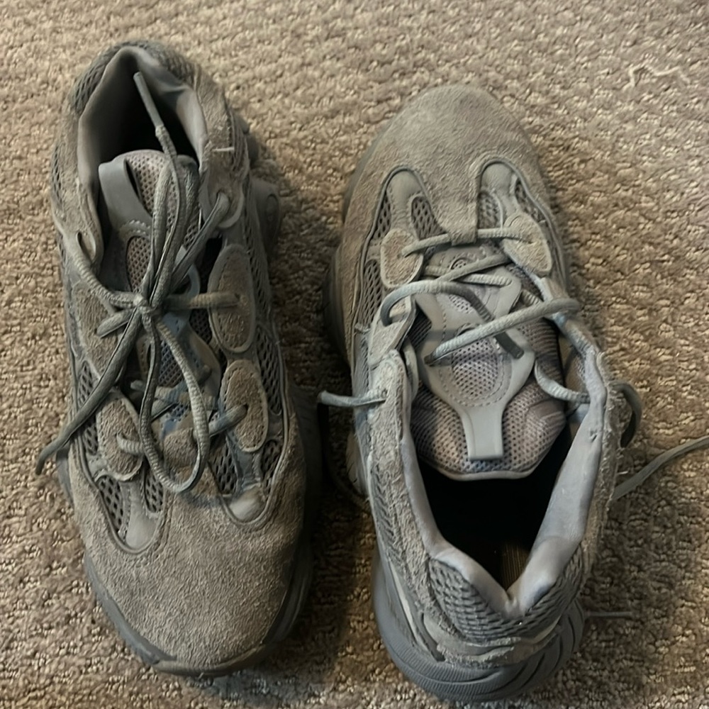 Yeezy 550 men’s 8 / women’s 9.5